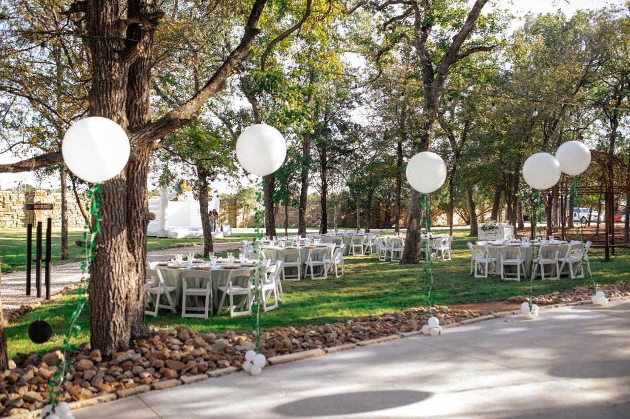 7744 Ranch Glamping Resort Austin Exterior photo