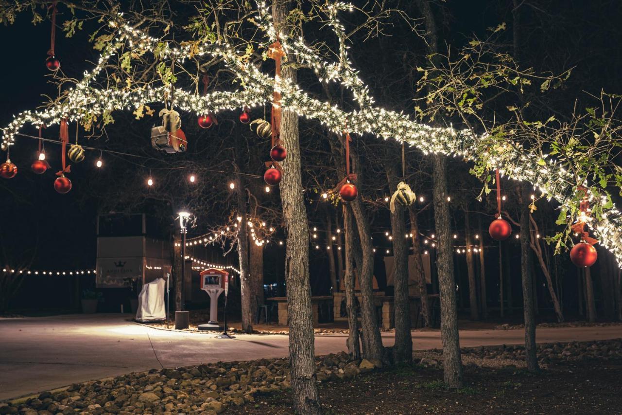 7744 Ranch Glamping Resort Austin Exterior photo