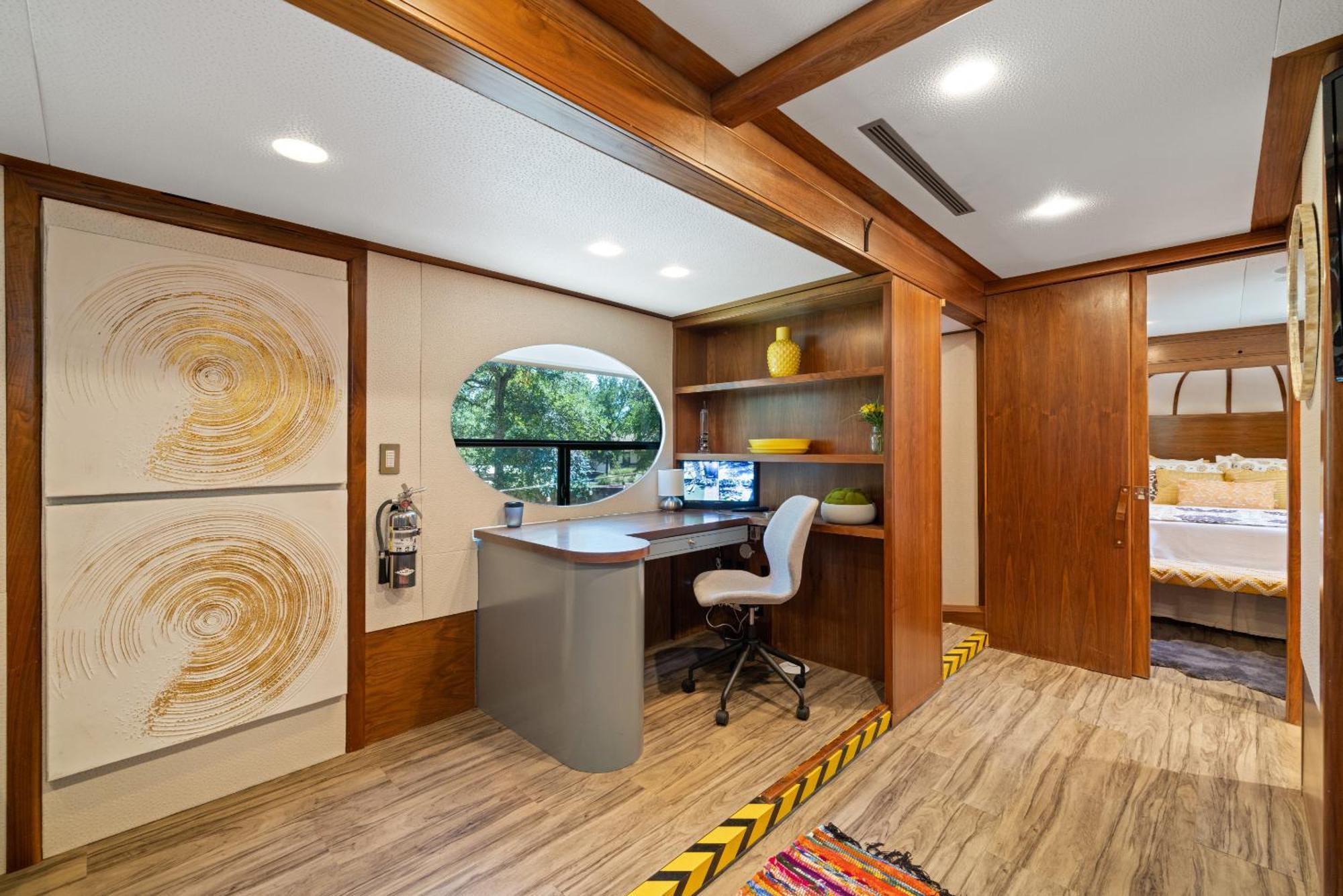 7744 Ranch Glamping Resort Austin Room photo