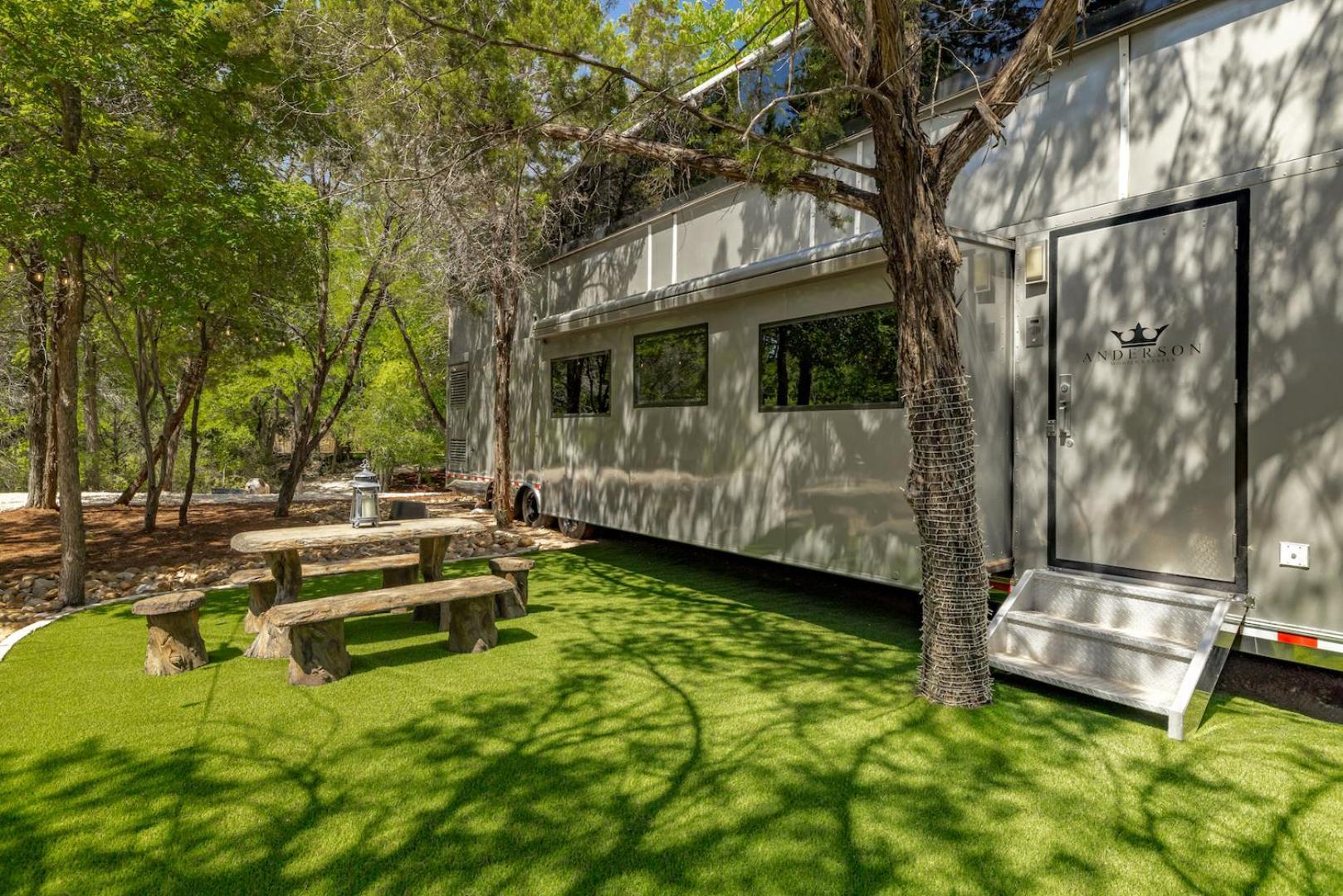 7744 Ranch Glamping Resort Austin Room photo